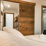Centre With 2 Parking And Slope Views - 6&2 Ppl - Asteria *